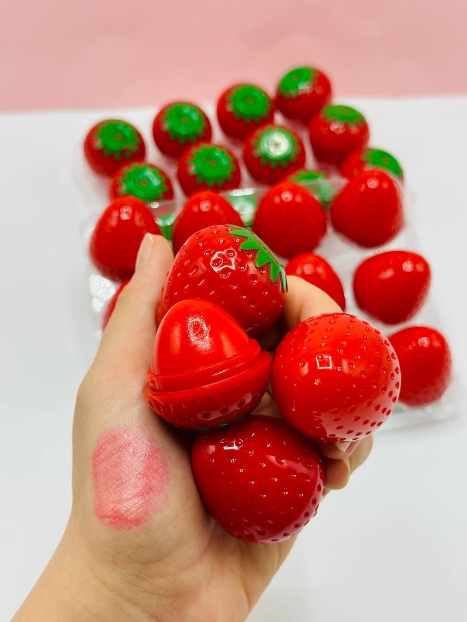 بالم لب قرمز توت فرنگی Hold Morning🥹🍓